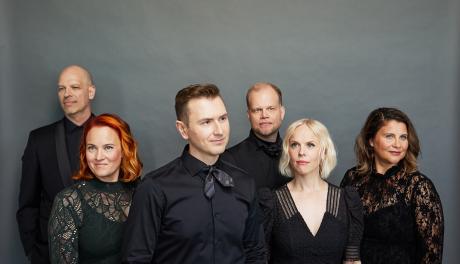 Kuva Rajaton-yhtyeen jäsenistä.
