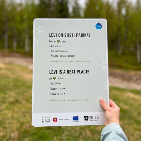 Levin siisteysvinkkejä taululla.