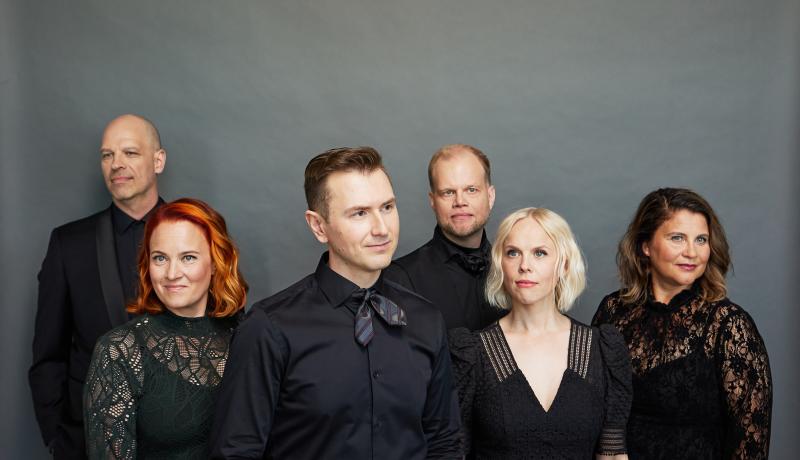 Kuva Rajaton-yhtyeen jäsenistä.